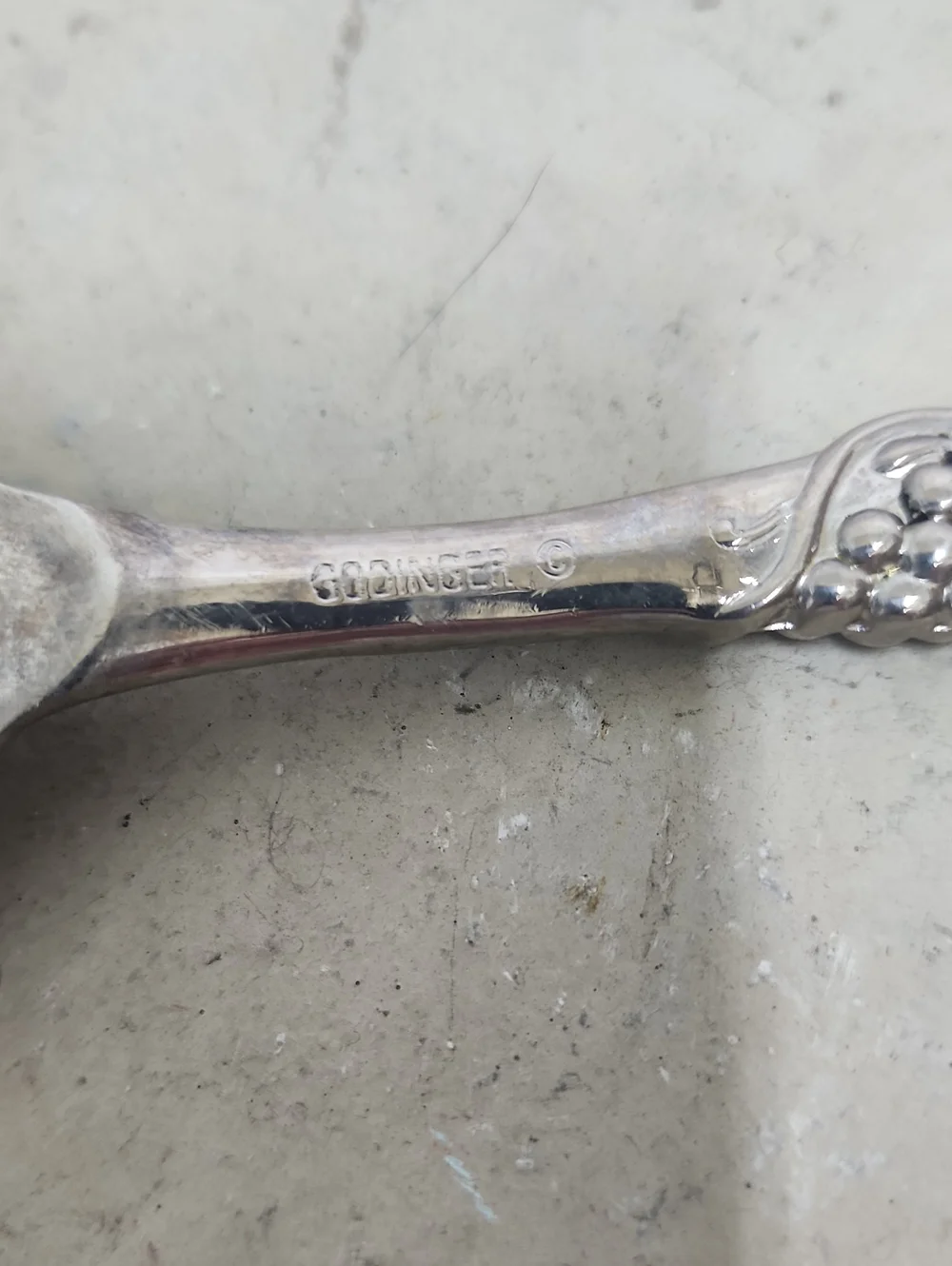 Vintage Godinger Grape Vine Silver Plated Cake/Pie Server